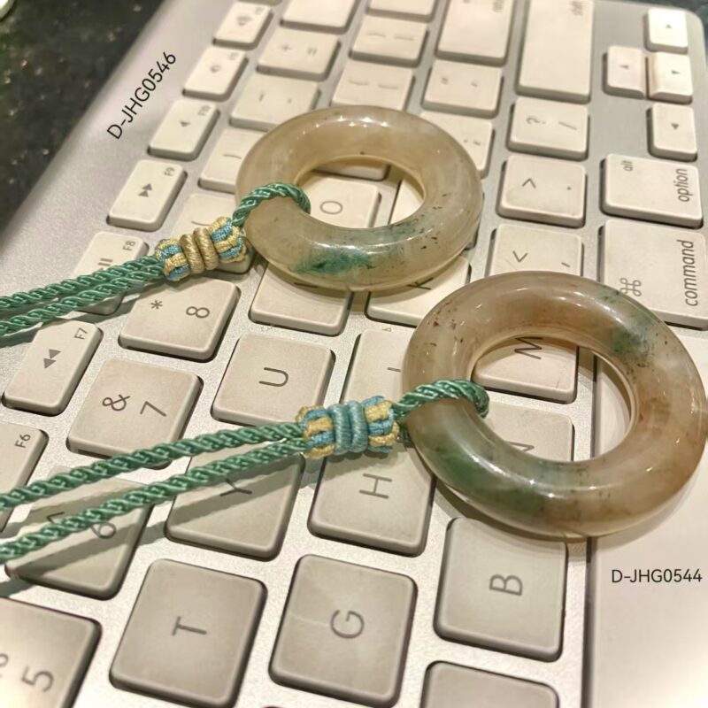 独山玉包坠