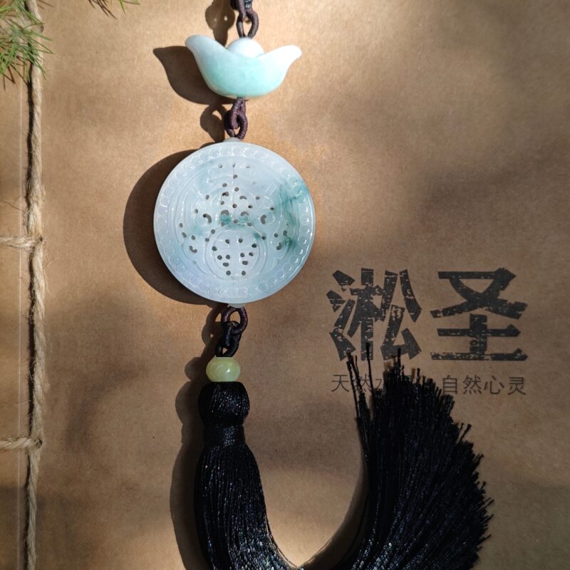 翡翠车挂